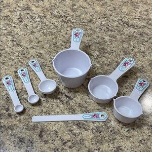 The Pioneer Woman Measuring Cups & Spoons Set. Heritage Floral Pattern. GUC